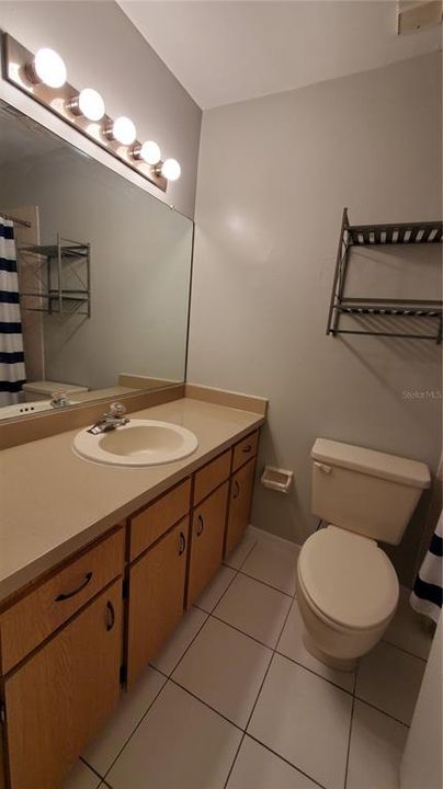 For Rent: $1,875 (2 beds, 1 baths, 1218 Square Feet)