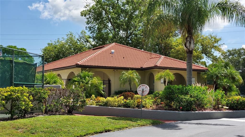 For Rent: $1,875 (2 beds, 1 baths, 1218 Square Feet)