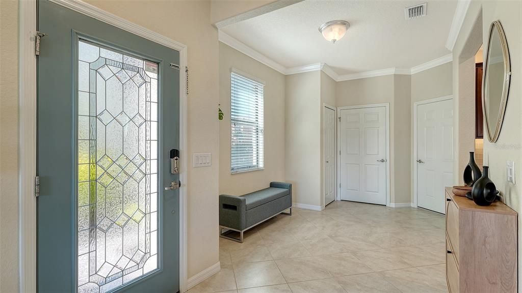 For Sale: $350,000 (3 beds, 2 baths, 1949 Square Feet)