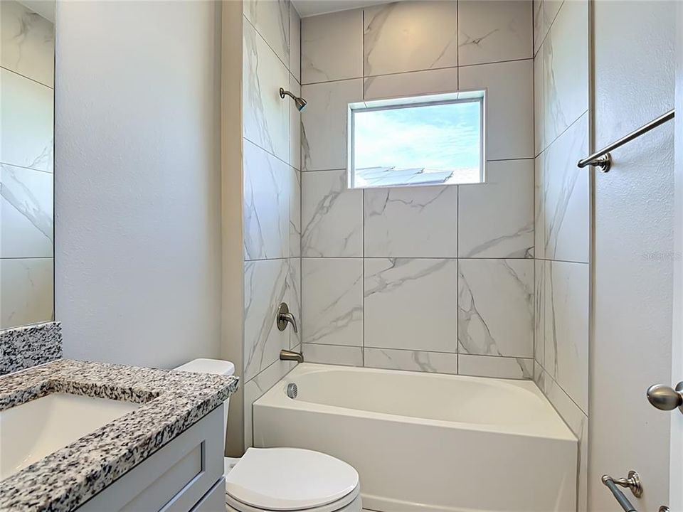 For Sale: $325,000 (4 beds, 2 baths, 1828 Square Feet)