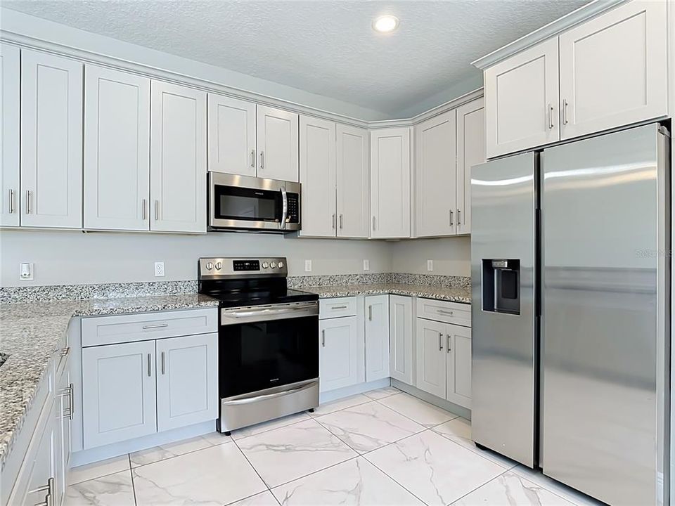 For Sale: $325,000 (4 beds, 2 baths, 1828 Square Feet)