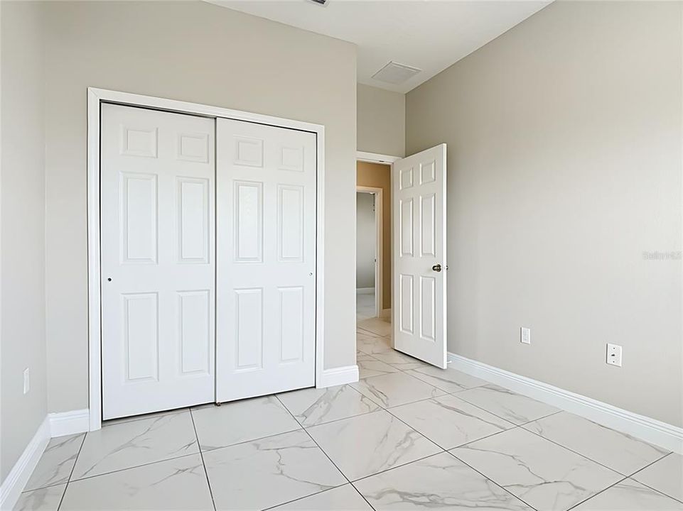For Sale: $325,000 (4 beds, 2 baths, 1828 Square Feet)