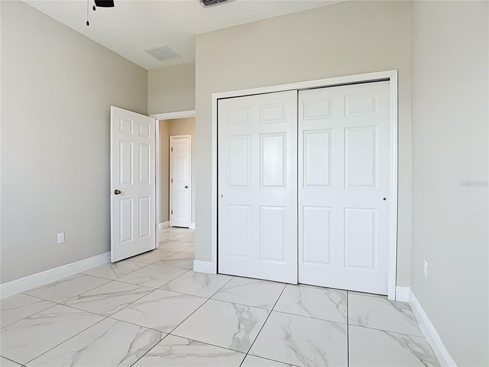 For Sale: $325,000 (4 beds, 2 baths, 1828 Square Feet)