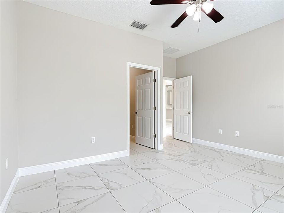 For Sale: $325,000 (4 beds, 2 baths, 1828 Square Feet)