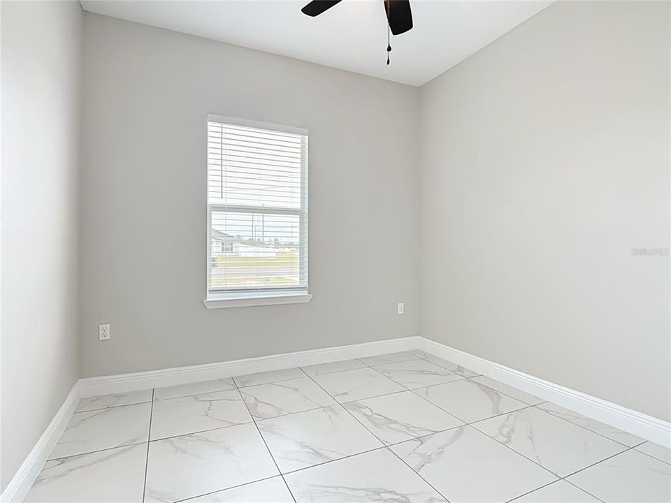 For Sale: $325,000 (4 beds, 2 baths, 1828 Square Feet)