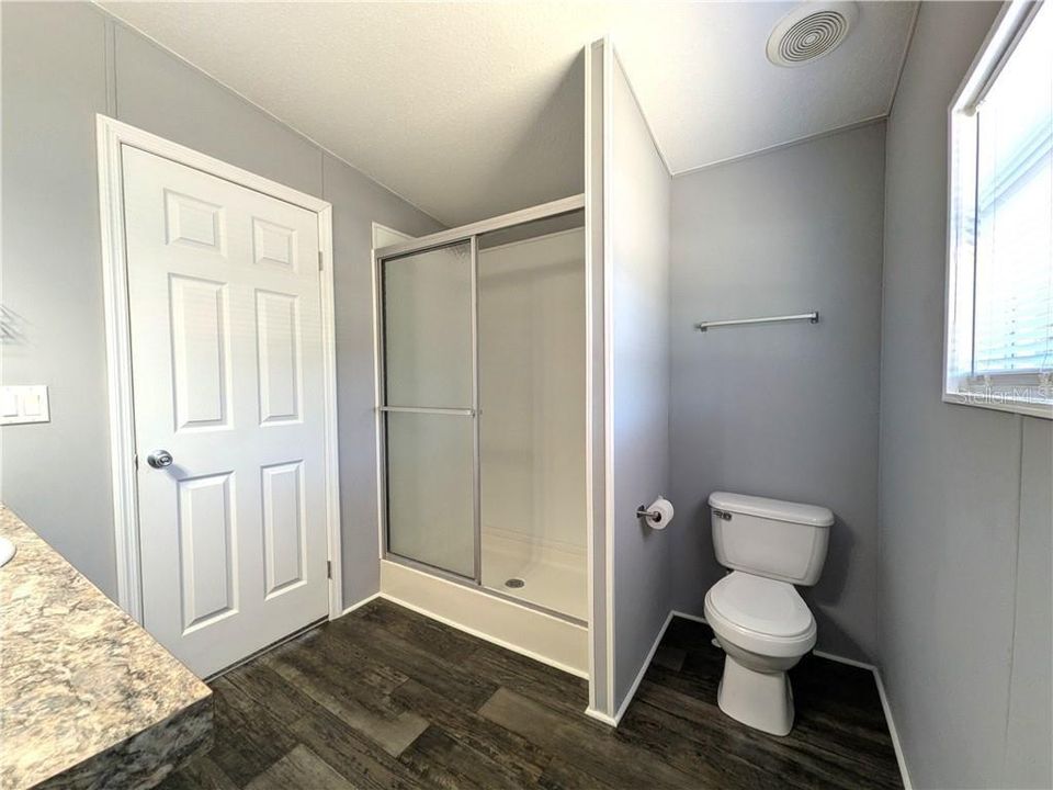 For Sale: $123,000 (2 beds, 2 baths, 896 Square Feet)