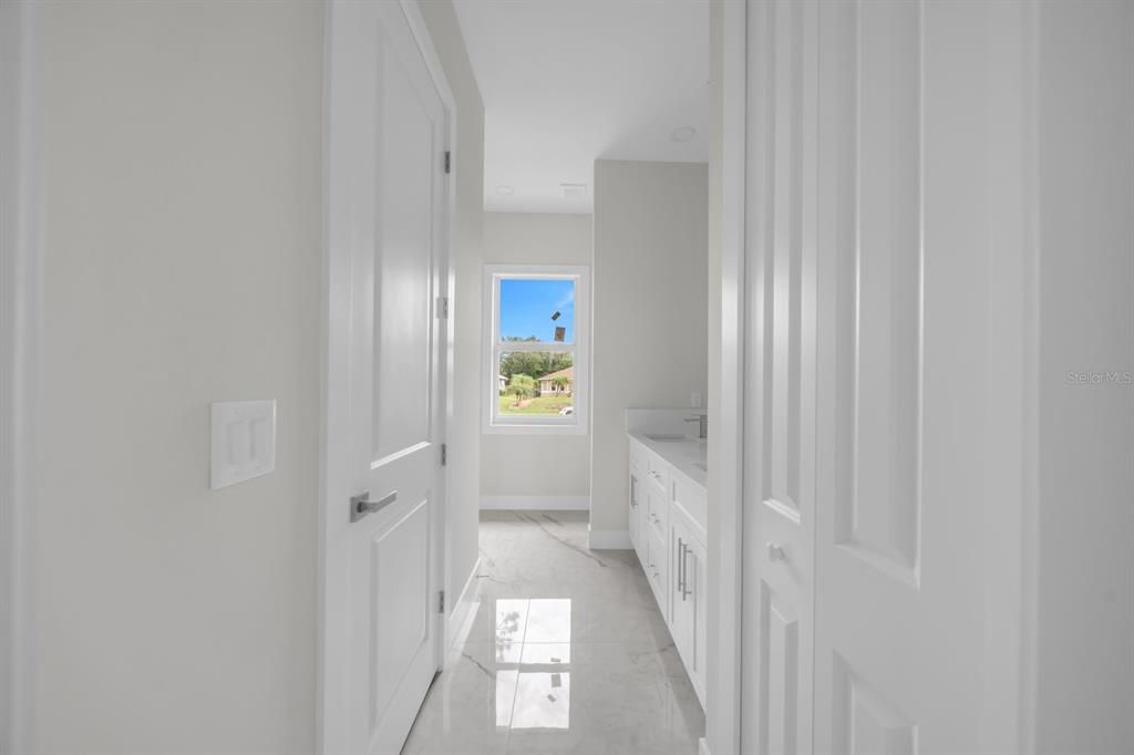 For Sale: $345,000 (3 beds, 2 baths, 1493 Square Feet)