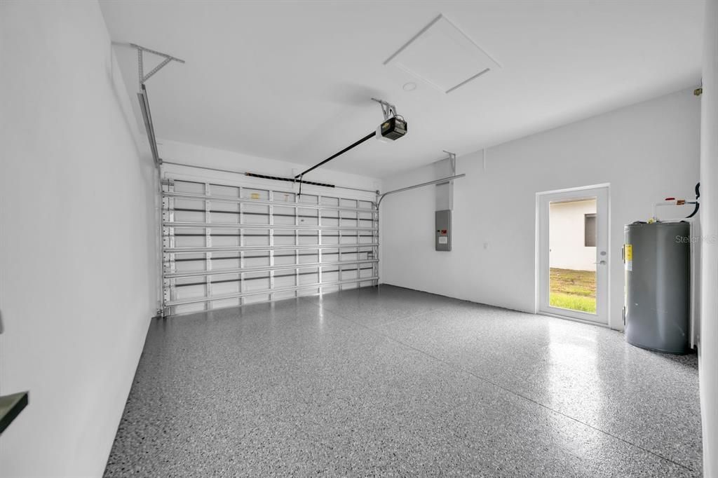For Sale: $345,000 (3 beds, 2 baths, 1493 Square Feet)
