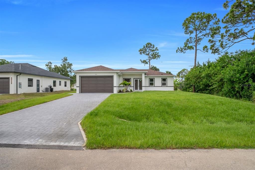 For Sale: $345,000 (3 beds, 2 baths, 1493 Square Feet)