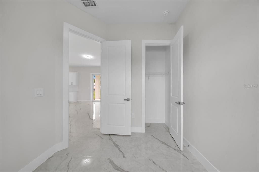 For Sale: $345,000 (3 beds, 2 baths, 1493 Square Feet)