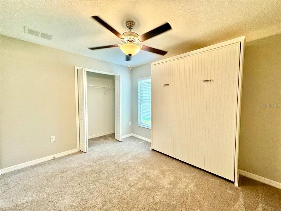 For Rent: $2,200 (4 beds, 2 baths, 1841 Square Feet)