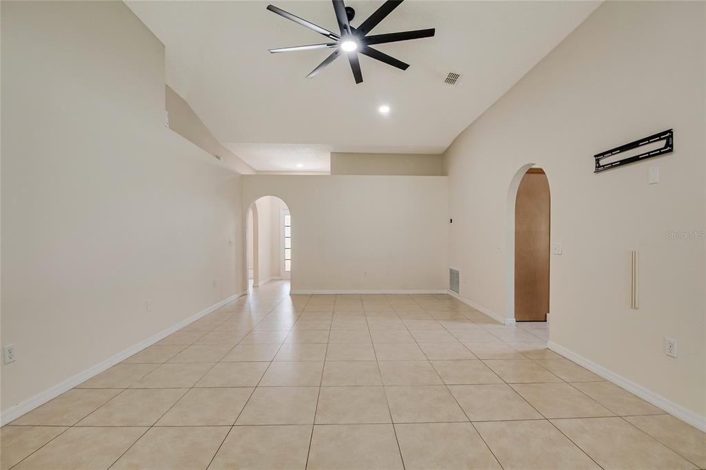 For Sale: $420,000 (3 beds, 2 baths, 1874 Square Feet)