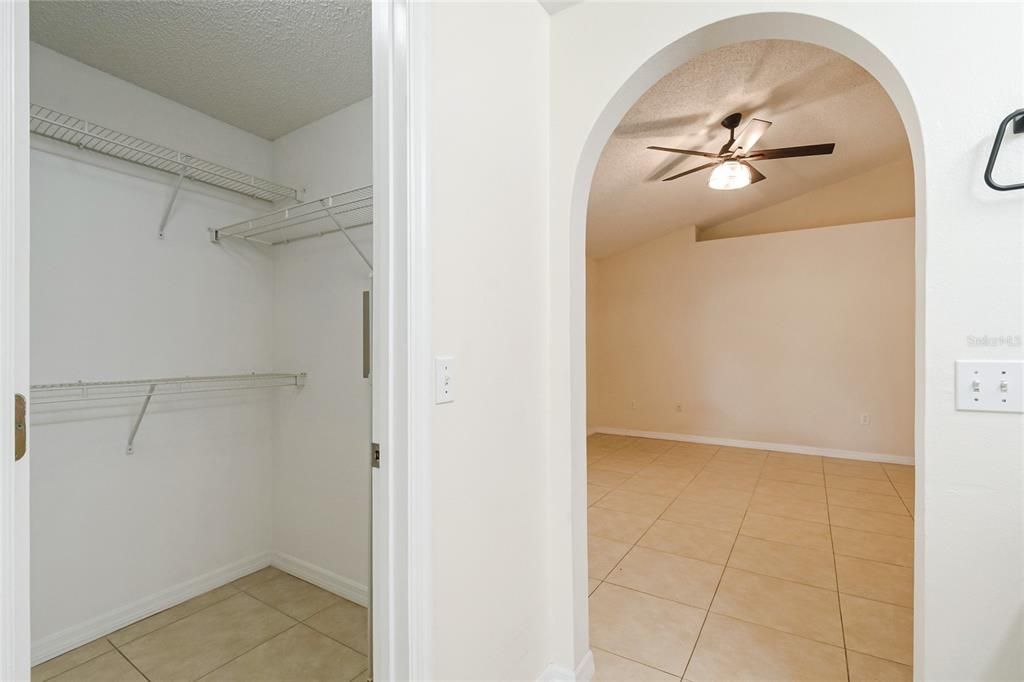 For Sale: $420,000 (3 beds, 2 baths, 1874 Square Feet)