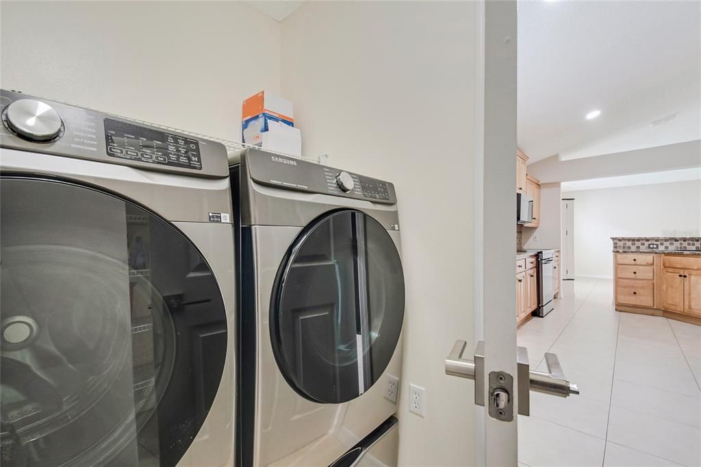 For Sale: $420,000 (3 beds, 2 baths, 1874 Square Feet)