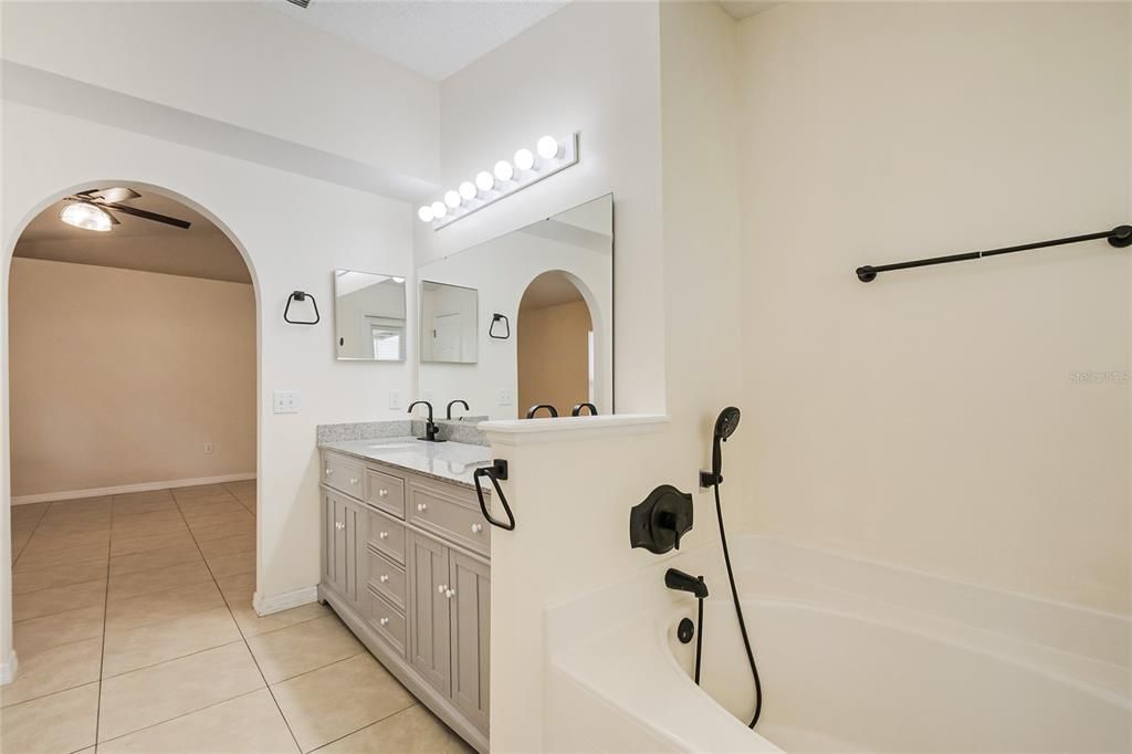 For Sale: $420,000 (3 beds, 2 baths, 1874 Square Feet)