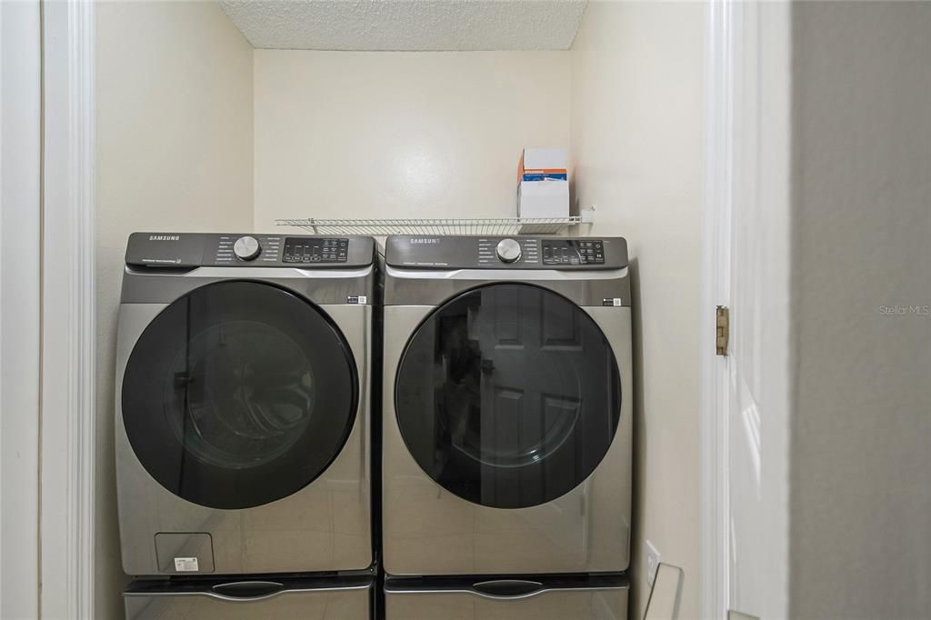 For Sale: $420,000 (3 beds, 2 baths, 1874 Square Feet)