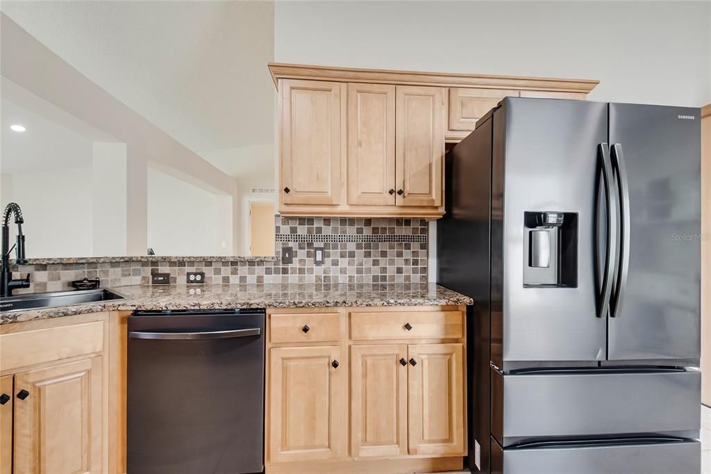 For Sale: $420,000 (3 beds, 2 baths, 1874 Square Feet)