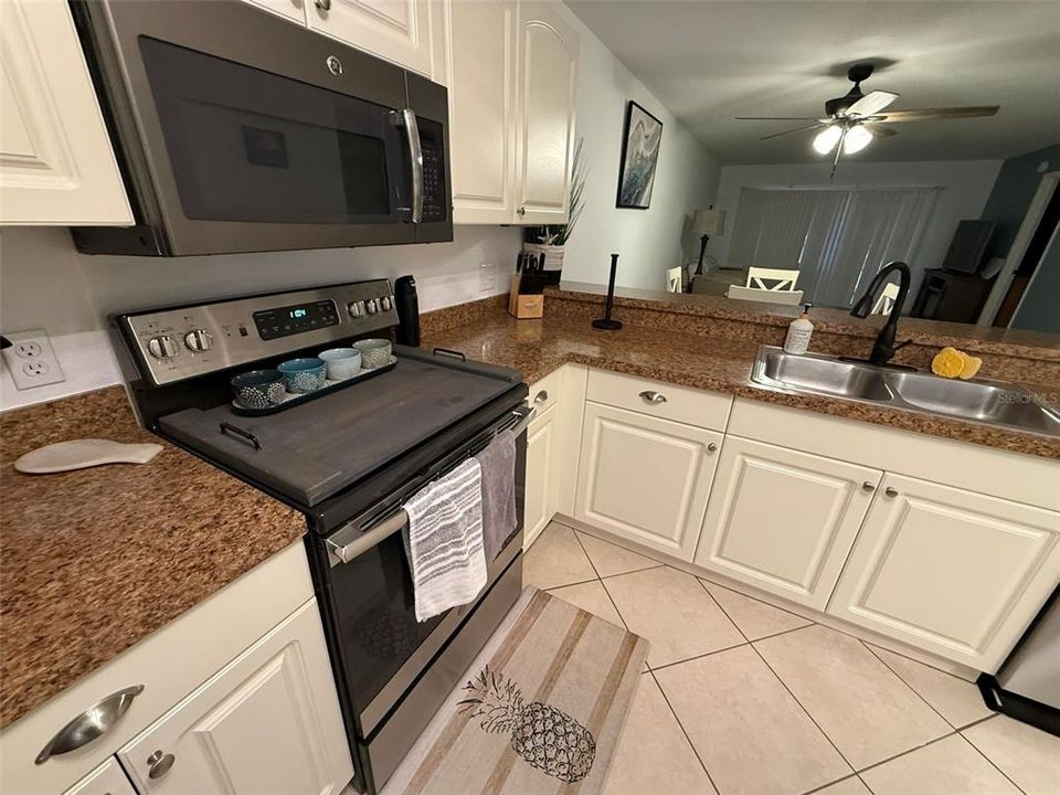 В аренду: $1,300 (2 спален, 2 ванн, 1153 Квадратных фут)