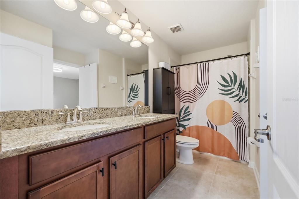 For Sale: $520,000 (3 beds, 2 baths, 1998 Square Feet)