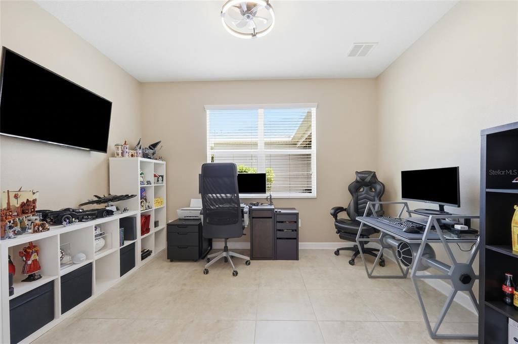 For Sale: $520,000 (3 beds, 2 baths, 1998 Square Feet)