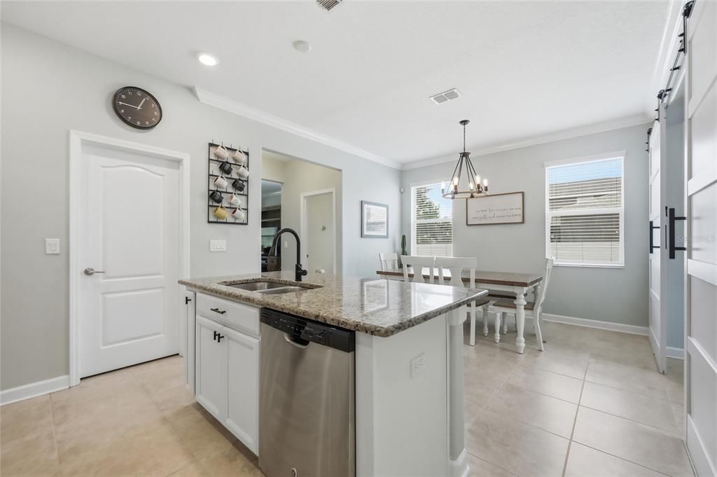 For Sale: $520,000 (3 beds, 2 baths, 1998 Square Feet)