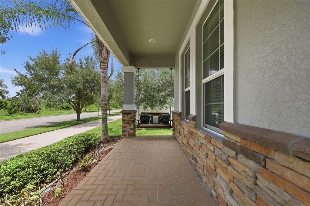 For Sale: $520,000 (3 beds, 2 baths, 1998 Square Feet)