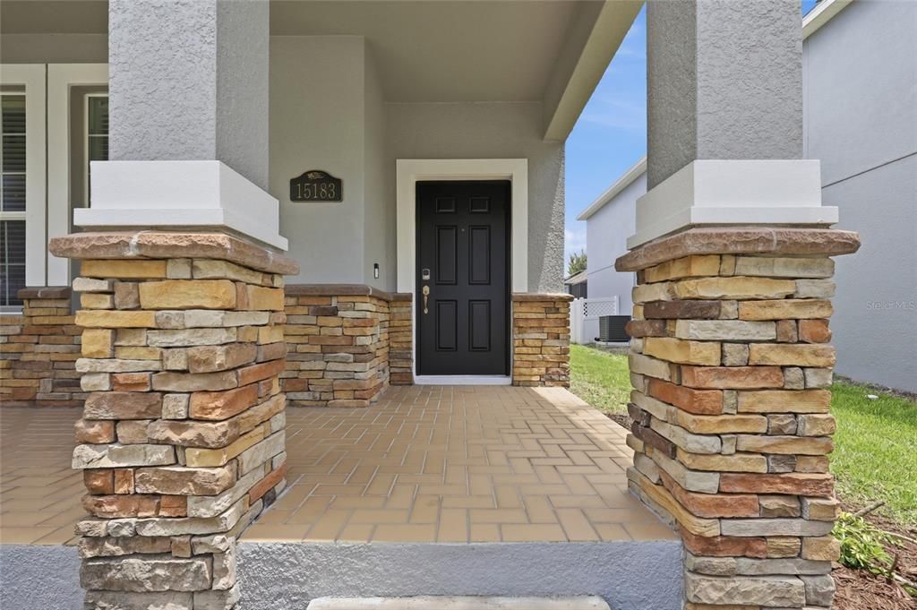 For Sale: $520,000 (3 beds, 2 baths, 1998 Square Feet)