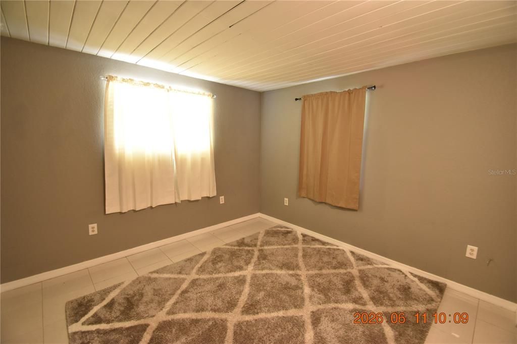 В аренду: $2,095 (4 спален, 2 ванн, 1511 Квадратных фут)