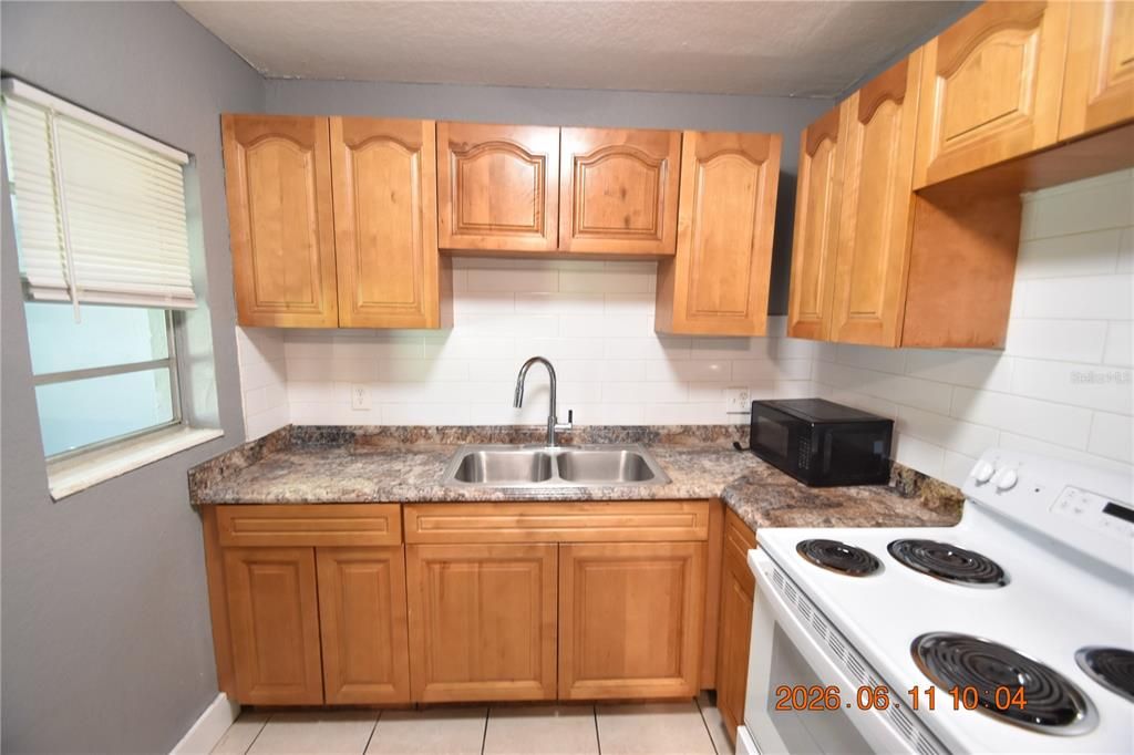 В аренду: $2,095 (4 спален, 2 ванн, 1511 Квадратных фут)