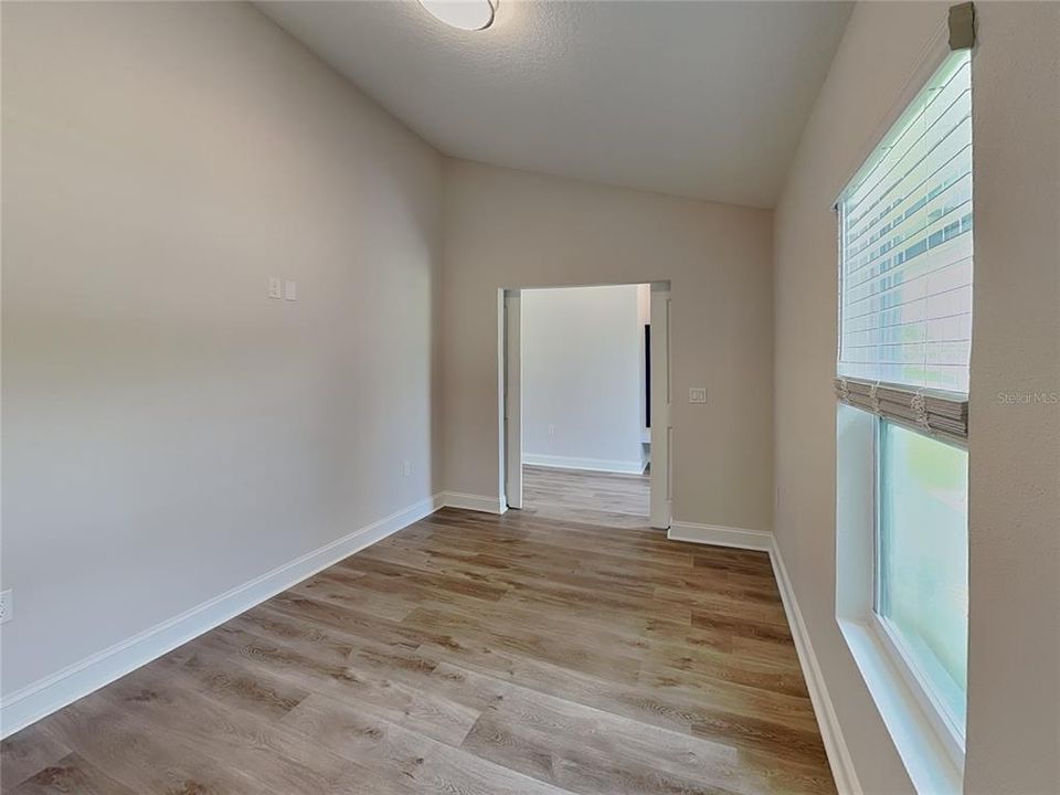 For Sale: $319,900 (3 beds, 2 baths, 1620 Square Feet)