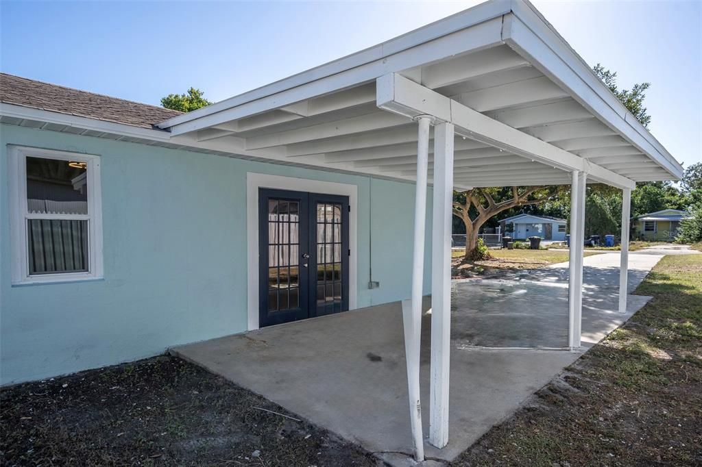 For Rent: $2,000 (2 beds, 1 baths, 660 Square Feet)