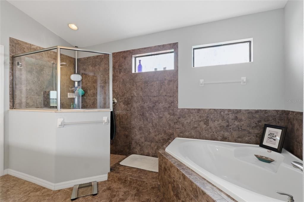 На продажу: $719,900 (5 спален, 3 ванн, 3519 Квадратных фут)