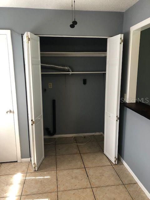 В аренду: $1,450 (2 спален, 1 ванн, 900 Квадратных фут)