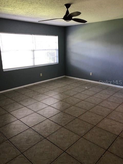 В аренду: $1,450 (2 спален, 1 ванн, 900 Квадратных фут)