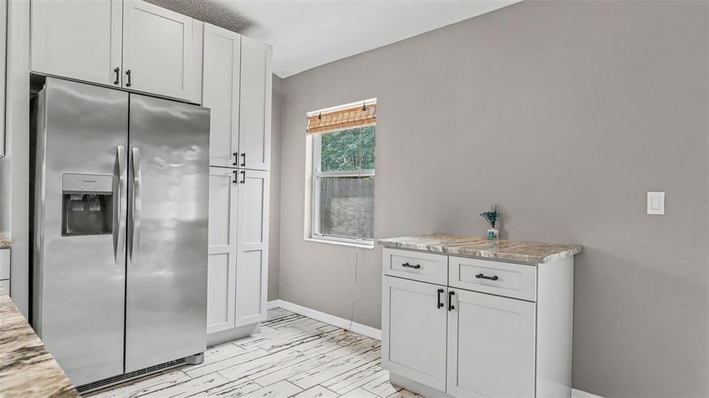 For Sale: $319,900 (3 beds, 2 baths, 1109 Square Feet)