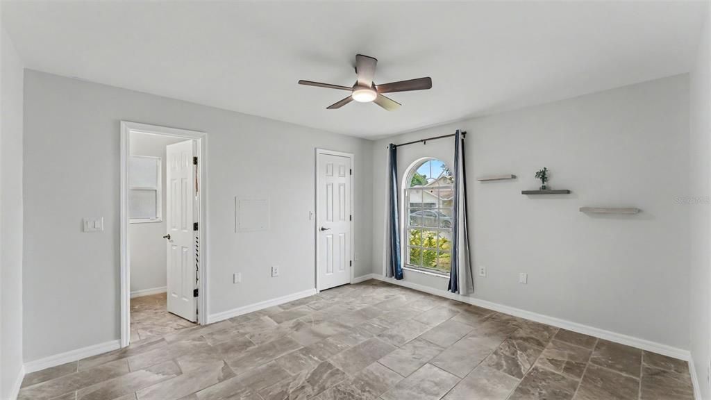 For Sale: $319,900 (3 beds, 2 baths, 1109 Square Feet)