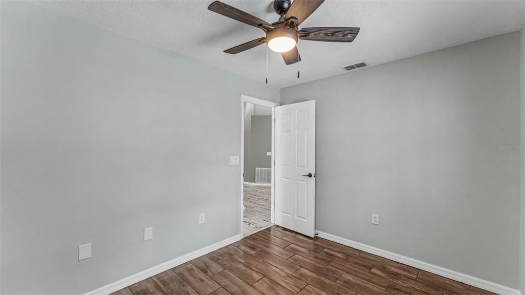 For Sale: $319,900 (3 beds, 2 baths, 1109 Square Feet)