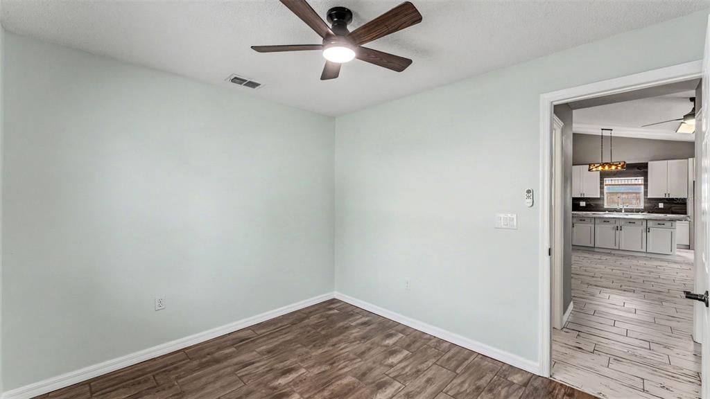 For Sale: $319,900 (3 beds, 2 baths, 1109 Square Feet)