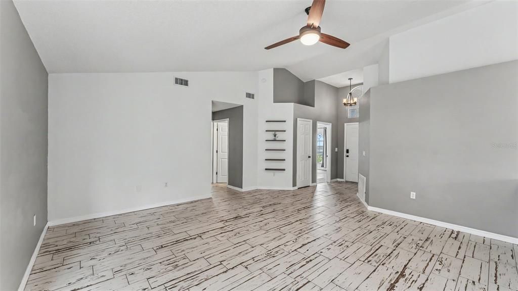 For Sale: $319,900 (3 beds, 2 baths, 1109 Square Feet)