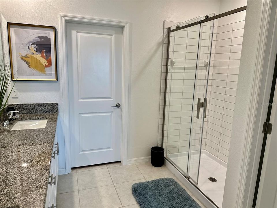 For Sale: $488,900 (5 beds, 2 baths, 2896 Square Feet)