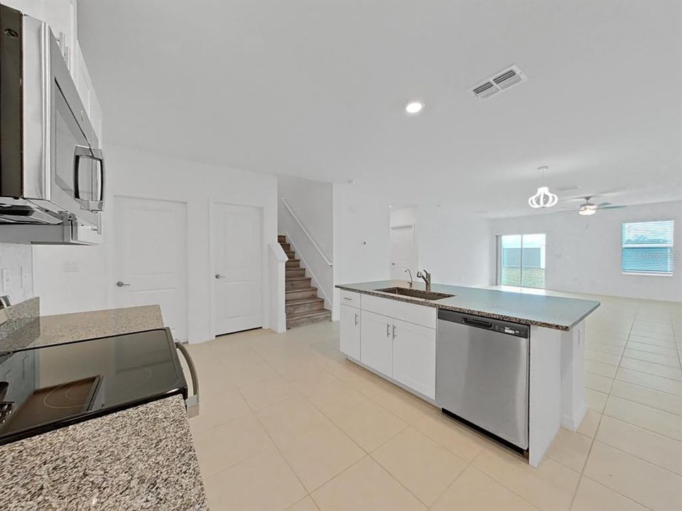 For Sale: $488,900 (5 beds, 2 baths, 2896 Square Feet)