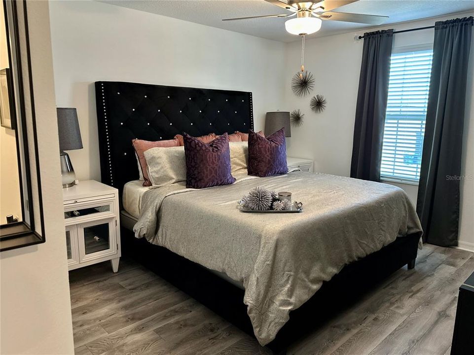 For Sale: $488,900 (5 beds, 2 baths, 2896 Square Feet)
