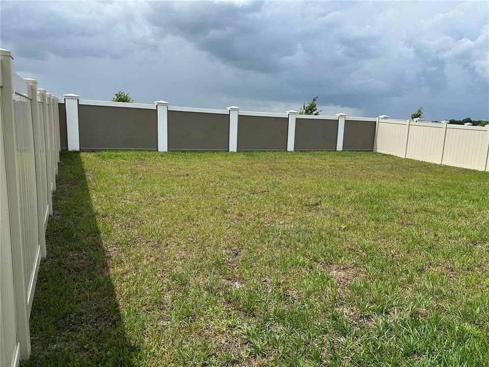 For Sale: $488,900 (5 beds, 2 baths, 2896 Square Feet)