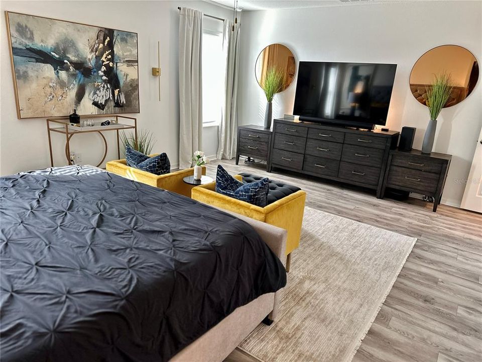 For Sale: $488,900 (5 beds, 2 baths, 2896 Square Feet)