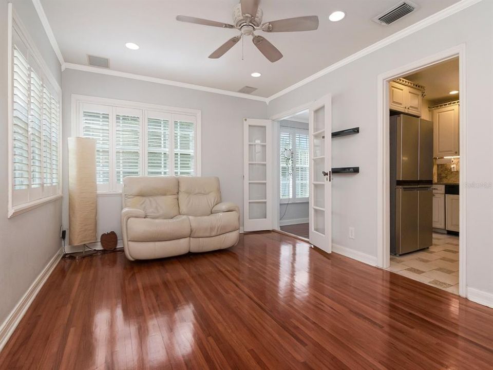 Active With Contract: $649,900 (3 beds, 2 baths, 1482 Square Feet)