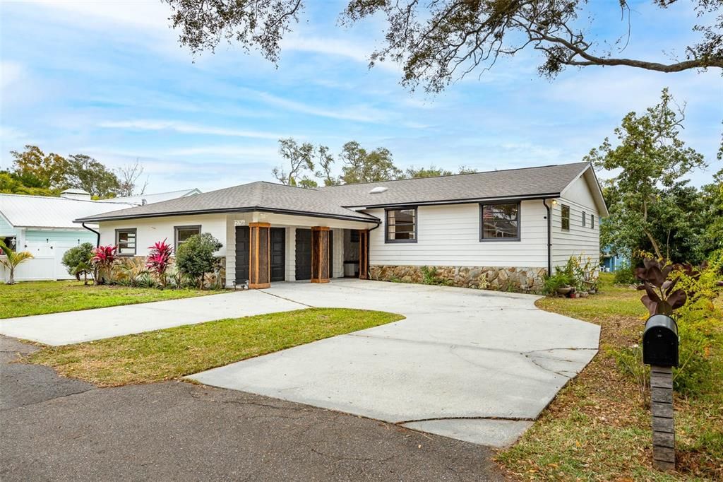For Rent: $3,400 (3 beds, 2 baths, 1539 Square Feet)