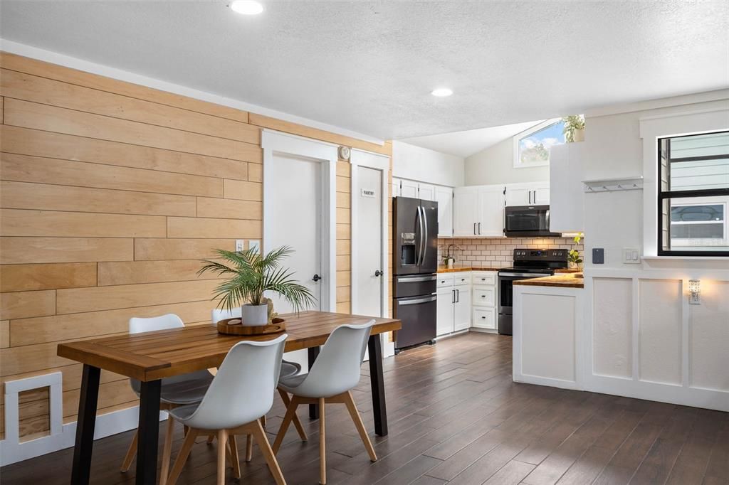 For Rent: $3,400 (3 beds, 2 baths, 1539 Square Feet)