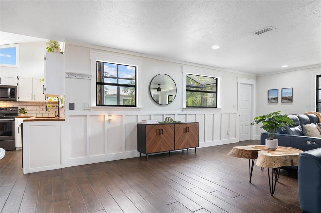 For Rent: $3,400 (3 beds, 2 baths, 1539 Square Feet)