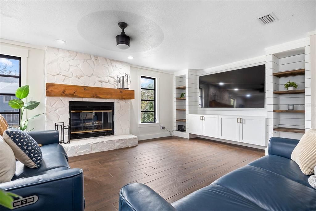 For Rent: $3,400 (3 beds, 2 baths, 1539 Square Feet)