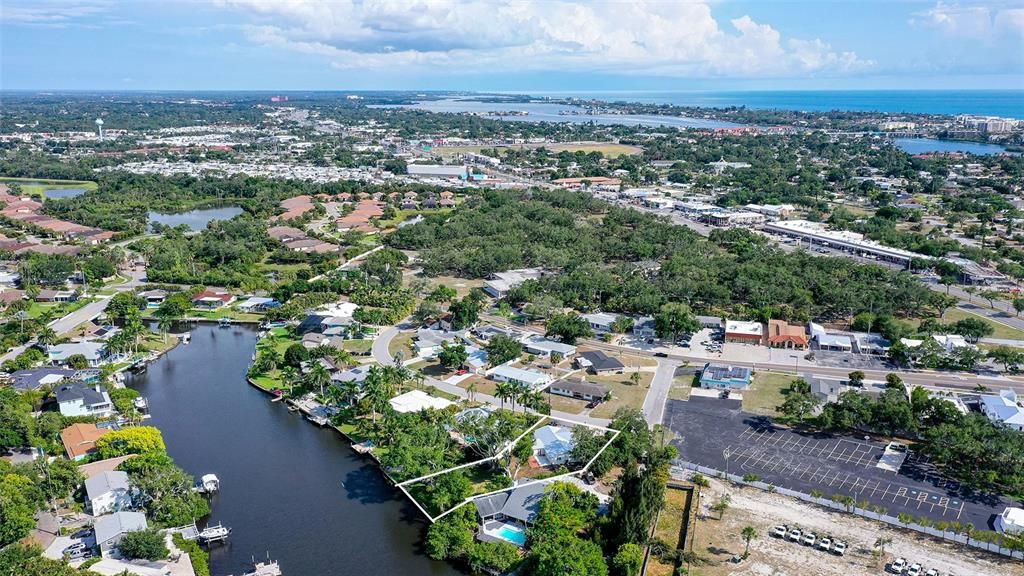 En Venta: $899,900 (3 camas, 2 baños, 1578 Pies cuadrados)